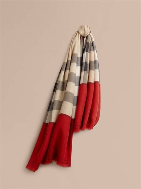 sciarpa burberry saldi